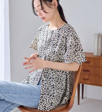 Viola e Viola（ヴィオラ エ ヴィオラ）の「さらさらＥＡＳＹ　Ａラインブラウス（チュニック）」