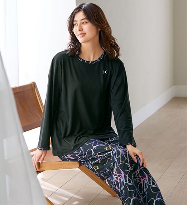 LAVIENNE（ラヴィエンヌ）の「＜ＨＡＮＡＥ　ＭＯＲＩ＞華やかトラベルパジャマ（パジャマ・ルームウェア）」｜詳細画像