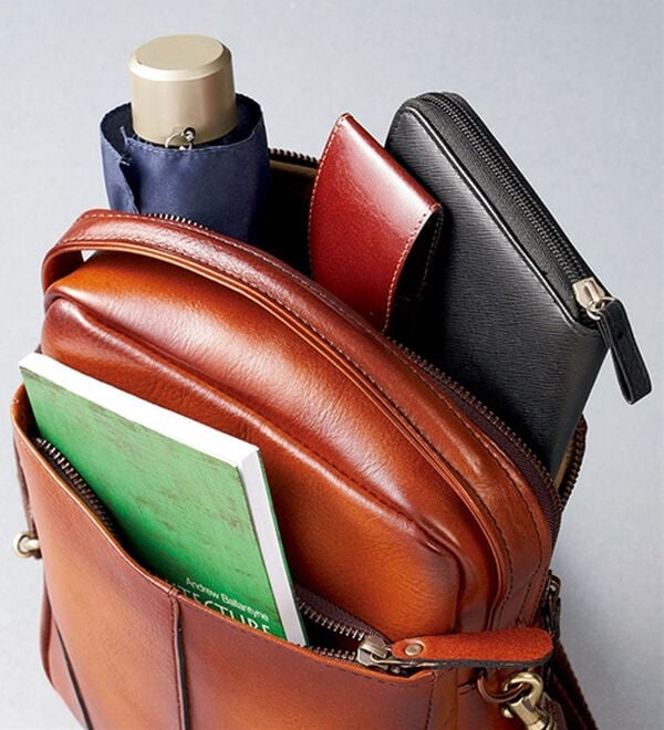 「日本製アンティーク調牛革ショルダーバッグ（メンズショルダーバッグ）」｜詳細画像