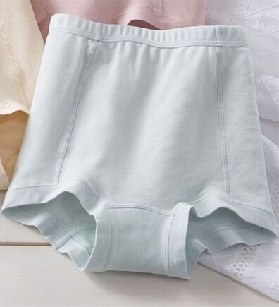 「肌さら素材オーガニックコットンショーツ（ショーツ）」
