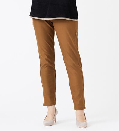 BELLUNA（ベルーナ）の「マシュマロみたいな裏ベロアなめらかストレッチパンツ（フルレングスパンツ）」