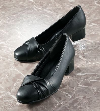 BELLUNA（ベルーナ）の「４Ｅ牛革リボンデザインヒールパンプス（パンプス）」