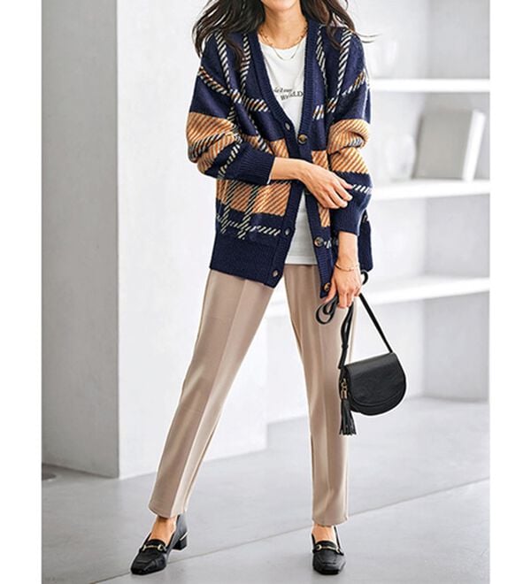 BELLUNA（ベルーナ）の「裏起毛ジョーゼット素材テーパードパンツ（テーパードパンツ）」｜詳細画像