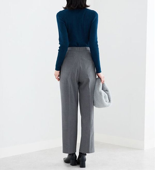 BELLUNA（ベルーナ）の「リブニットタートルプルオーバー（ニット・セーター）」｜詳細画像