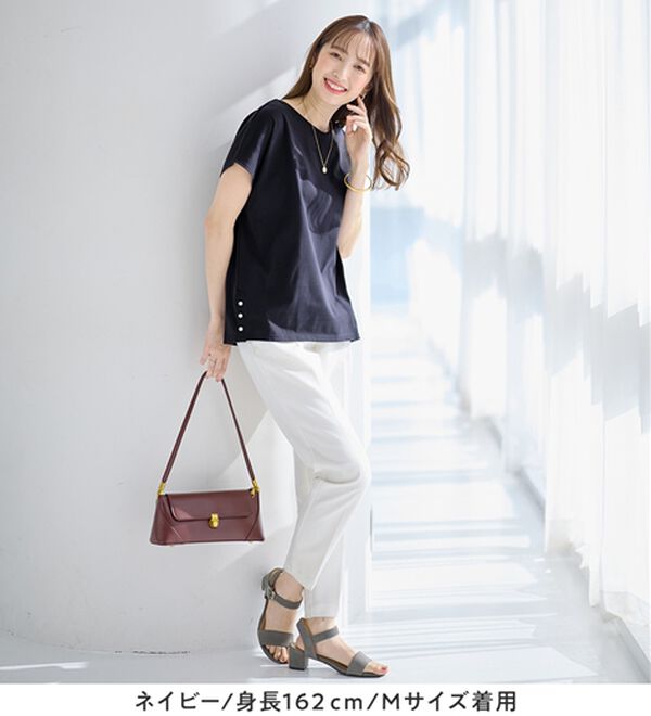 alotta（アロッタ）の「ひんやり裾パールデザインＴシャツ（カットソー）」｜詳細画像