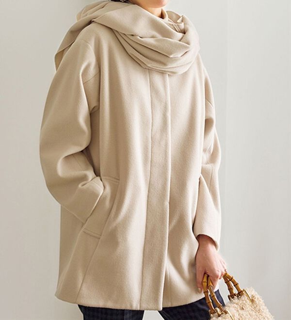 VINNO（ヴィノ）の「フーディストール付スタンドカラーコート（ハーフコート）」｜詳細画像