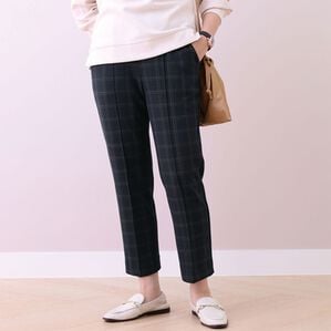 BELLUNA（ベルーナ）の「ストレッチ素材センタープレス入りテーパードパンツ（テーパードパンツ）」｜ネイビー系チェック
