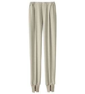 BELLUNA（ベルーナ）の「家でも外でも楽ちん裾リブパンツ（フルレングスパンツ）」｜ライトグレー