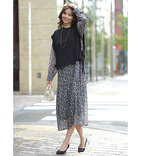 BELLUNA（ベルーナ）の「ベスト付花柄ワンピース（プリントワンピース）」｜詳細画像