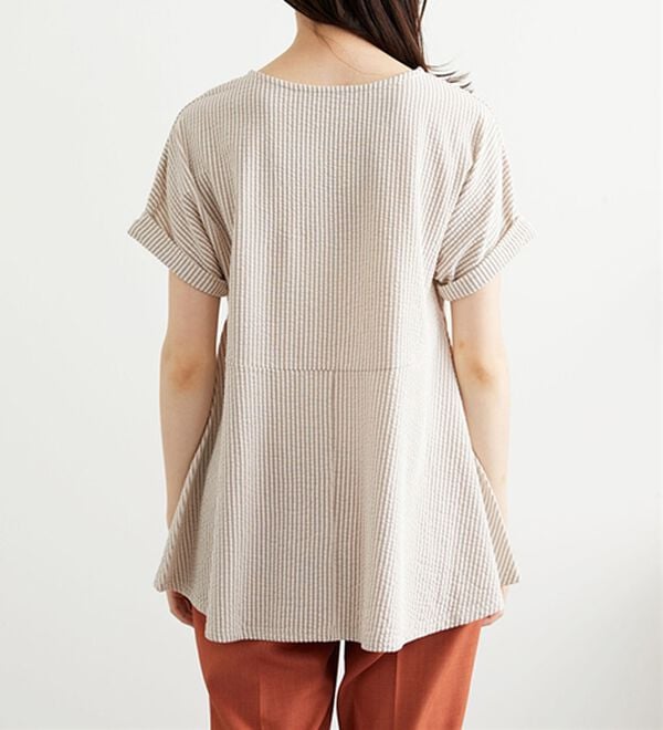 BELLUNA（ベルーナ）の「ニットサッカー素材ペプラムプルオーバー（カットソー）」｜詳細画像