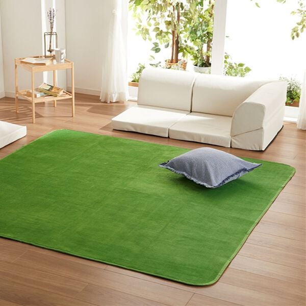 iellio（イエリオ）の「洗えるはっ水フランネルラグ＜ホットカーペット対応・撥水・洗濯可能＞（カーペット）」｜グリーン