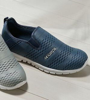 「＜ケイパ＞軽量メッシュスニーカー（メンズスニーカー）」｜サイドゴアネイビー