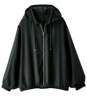 BELLUNA（ベルーナ）の「柔らかシアー素材フード付ブルゾン（ブルゾン）」｜黒