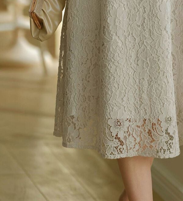 BELLUNA（ベルーナ）の「シャンタン素材ノーカラージャケットレースワンピースアンサンブル（ワンピースセットスーツ）」｜詳細画像