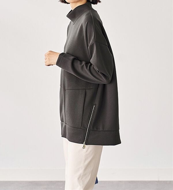 BELLUNA（ベルーナ）の「柔らかとろみ素材裾ジップデザインプルオーバー（カットソー）」｜詳細画像