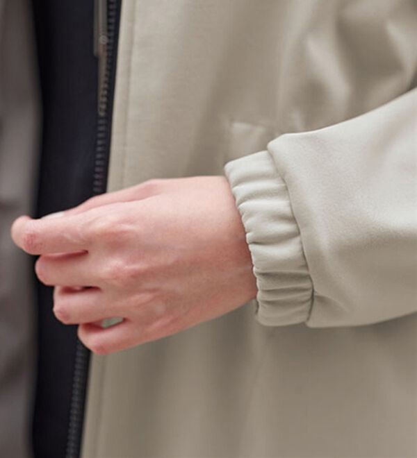 BELLUNA（ベルーナ）の「防風裏フリース配色ジャケット（ハーフコート）」｜詳細画像