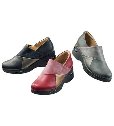 BELLUNA（ベルーナ）の「４Ｅダブルエア切替シューズ（スリッポン）」