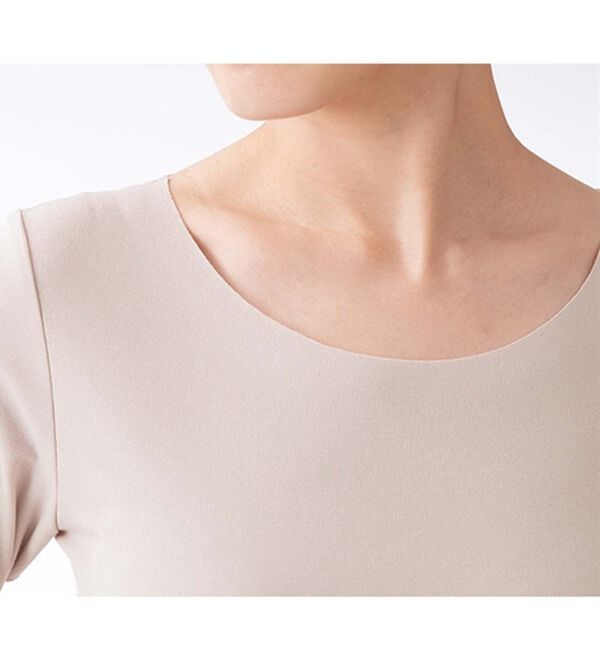 LAVIENNE（ラヴィエンヌ）の「吸湿発熱フラット仕立ての綿混クルーネックインナー（肌着・インナーウェア）」｜詳細画像