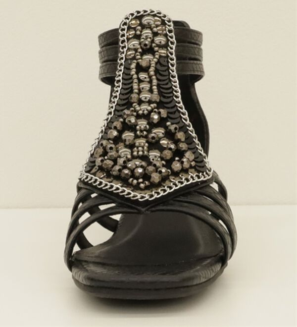 BELLUNA（ベルーナ）の「煌めくスパンコールビジューサンダル（サンダル・ミュール）」｜詳細画像