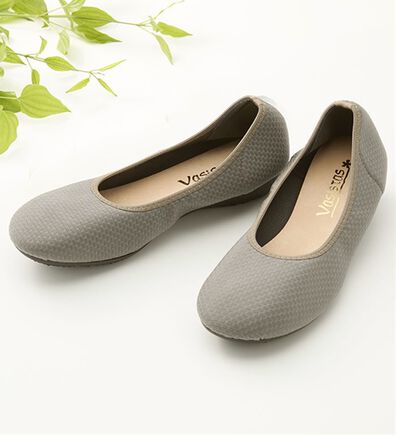 「日本製やわらかストレッチシューズ（フラットシューズ）」