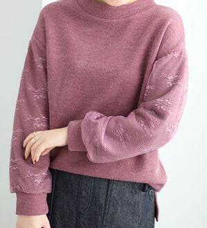 BELLUNA（ベルーナ）の「袖チュール使いハイネックプルオーバー（カットソー）」｜ラズベリー