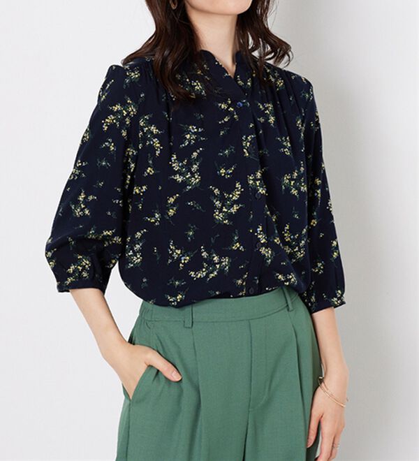 BELLUNA（ベルーナ）の「【接触冷感】レーヨン素材ギャザー使いプリントブラウス（ブラウス）」｜詳細画像