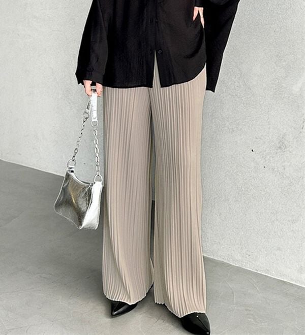 GeeRA（ジーラ）の「セルフカットセミワイドプリーツパンツ（フルレングスパンツ）」｜詳細画像