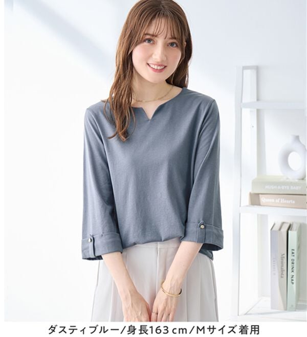 alotta（アロッタ）の「さらっと綿混素材 金ボタンデザインTシャツ（カットソー）」｜詳細画像