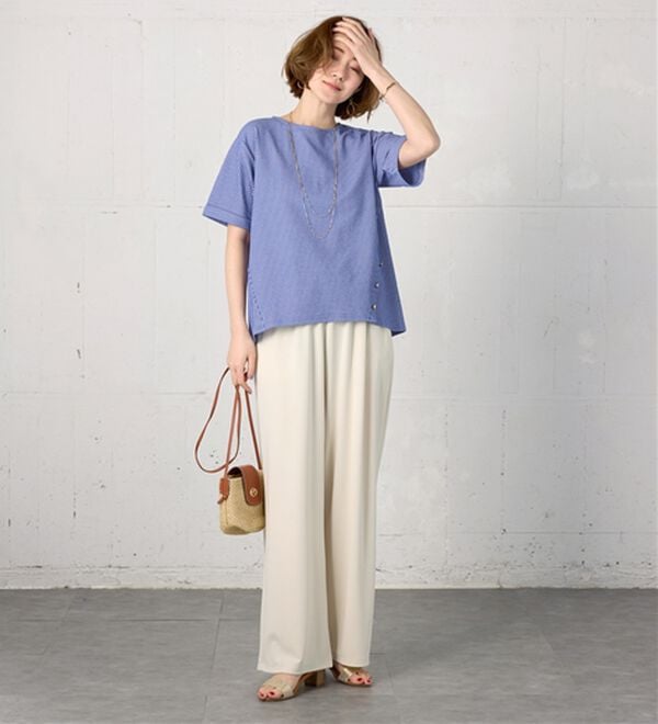 BELLUNA（ベルーナ）の「サッカー素材裾ボタンプルオーバー（カットソー）」｜詳細画像