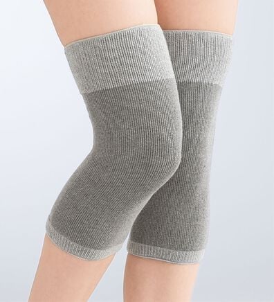 「【日本製】ふわふわ備長炭ひざサポーター２枚組（その他下着・インナーウェア）」