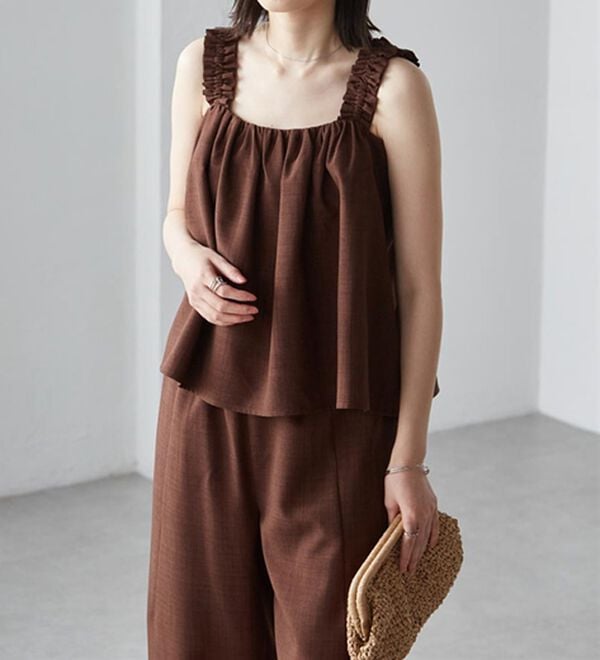 RANAN（ラナン）の「フリルデザインキャミセットアップ（ワイドパンツ・ガウチョ）」｜詳細画像