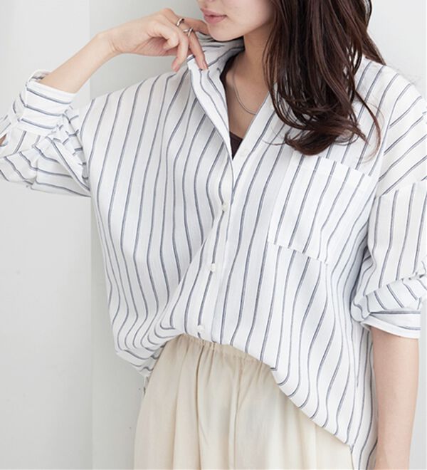 BELLUNA（ベルーナ）の「【快適Ｌａｂ．】シワになりにくい！バックシャーリングデザインシャツ（シャツ）」｜オフ白系ストライプ