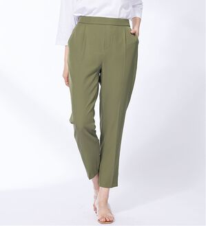 BELLUNA（ベルーナ）の「サラサラ美脚テーパードパンツ（テーパードパンツ）」｜オリーブ