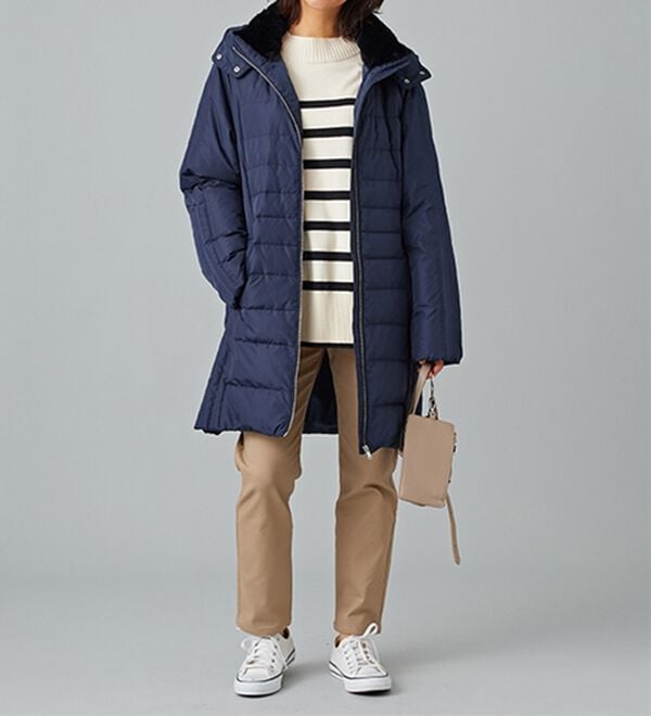 BELLUNA（ベルーナ）の「フレンチダウン使い細見えキルト切替ロングコート（ロングコート）」｜詳細画像