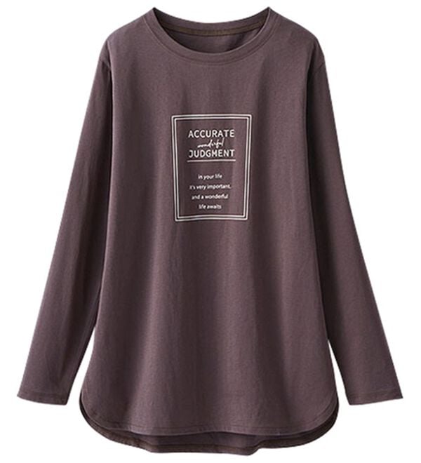 BELLUNA（ベルーナ）の「着回し上手に！きれい見え綿１００％素材ロゴプルオーバー（カットソー）」｜チャコール