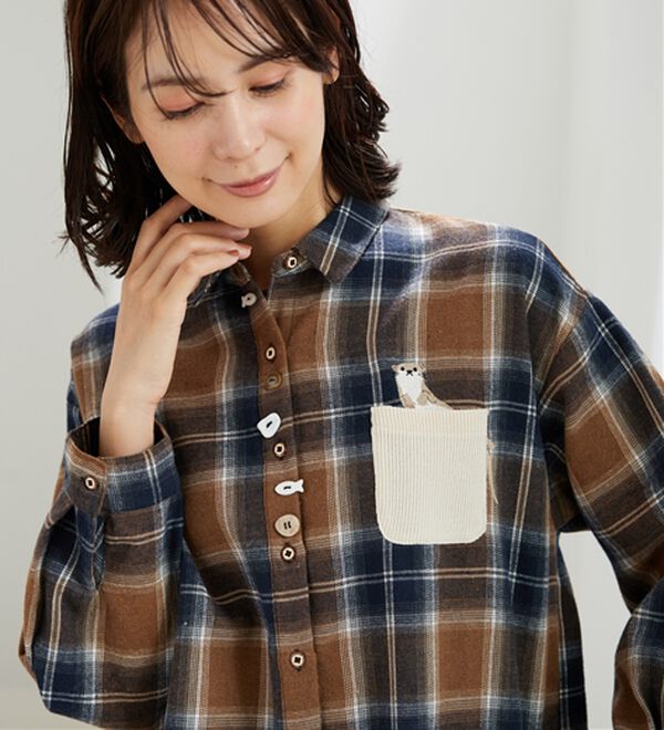 BELLUNA（ベルーナ）の「アニマル刺しゅう多ボタンデザインブラウス（ブラウス）」｜詳細画像