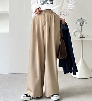 GeeRA（ジーラ）の「着心地抜群！ハイウエストダブルタックワイドパンツ（フルレングスパンツ）」｜ベージュ