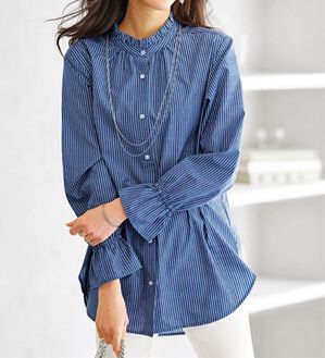 BELLUNA（ベルーナ）の「衿フリル使いラメストライプシャツチュニック（チュニック）」｜詳細画像
