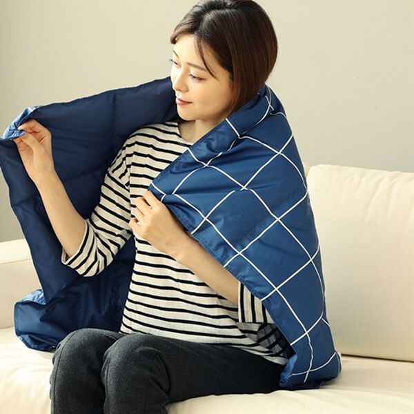 「おしゃれなダウンケット　ｊｕｌｌｙａｄａｍｓ＜羽毛肌掛布団＞（掛布団）」｜詳細画像