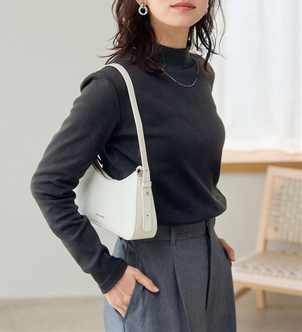 BELLUNA（ベルーナ）の「【選べる衿】肌に優しい綿１００％暖か発熱素材プルオーバー＜ベルホット　コットン＞（カットソー）」｜詳細画像