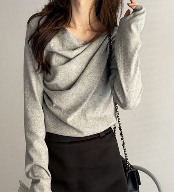 GeeRA（ジーラ）の「ドレープデザインカットソー（カットソー）」｜詳細画像