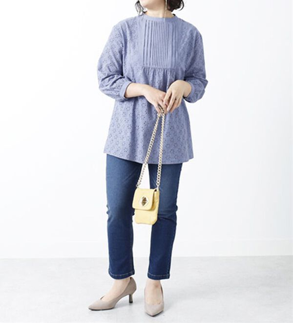 BELLUNA（ベルーナ）の「華やかオーバーレース使いブラウス（シャツ）」｜詳細画像