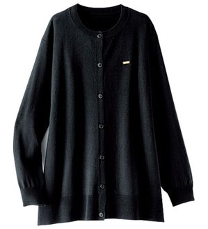 BELLUNA（ベルーナ）の「軽やか綿混！クルーネックカーディガン（ニットカーディガン）」｜黒