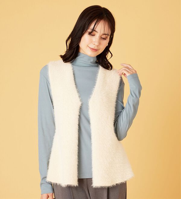 BELLUNA（ベルーナ）の「ふんわり贅沢シャギー素材ペプラムベスト（ベスト）」｜詳細画像