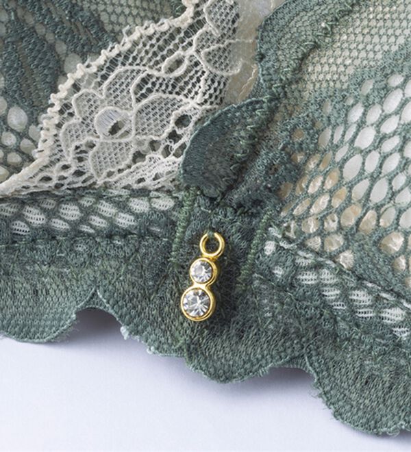 YU'NOW（ユナウ）の「ぷるるん谷間のノンワイヤーブラ＆ショーツ（ブラジャー＆ショーツセット）」｜詳細画像