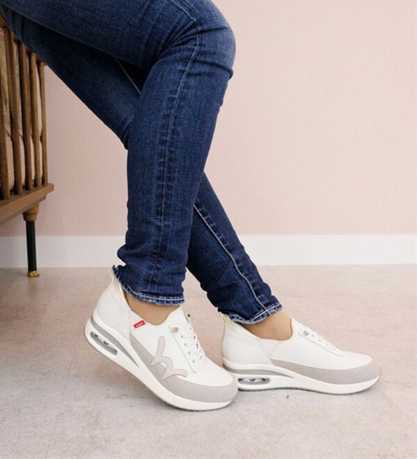 BELLUNA（ベルーナ）の「＜ＥＤＷＩＮ＞さっと履ける！牛床革エアソールスニーカー（スリッポン）」｜詳細画像