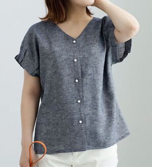 BELLUNA（ベルーナ）の「綿麻シャンブレー袖タックブラウス（ブラウス）」｜ネイビー