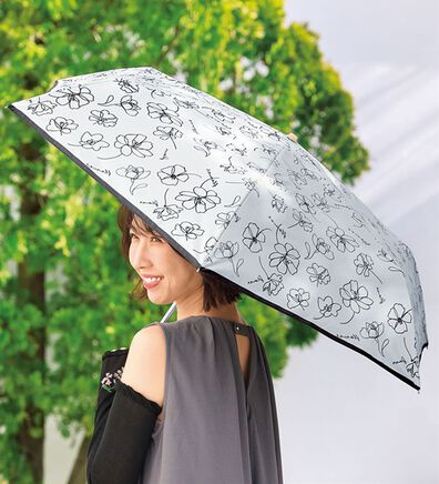 BELLUNA（ベルーナ）の「晴雨兼用！花柄デザイン折りたたみ傘（レイングッズ）」