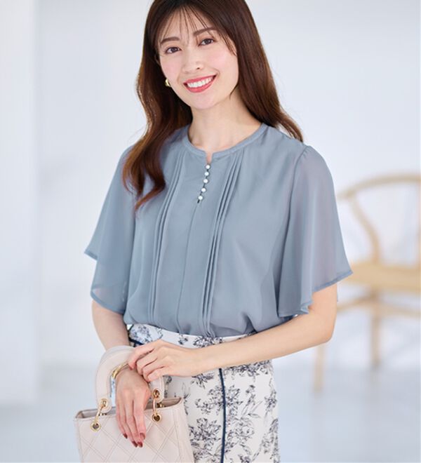 tagさま 専用 ピンタックパールボタンデザインブラウス - ベルーナ【公式】