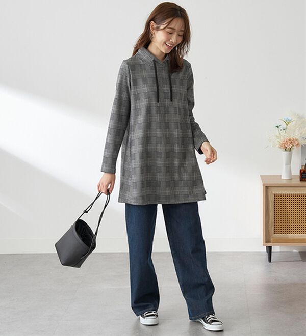 BELLUNA（ベルーナ）の「まるで着る毛布！静電防止付裏ファーフード風チュニック（チュニック）」｜詳細画像